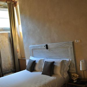 Camera standard con letto king size